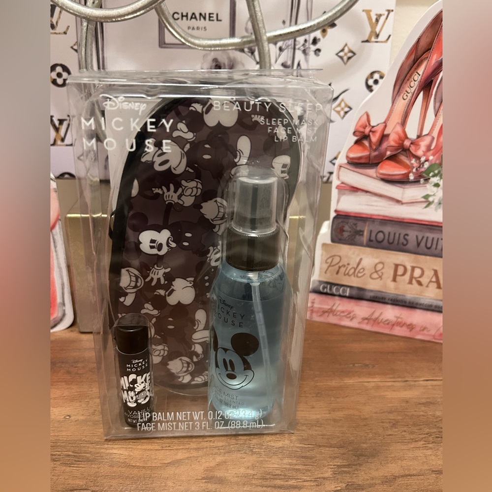 Disney Mickey Mouse Lip Balm, Face Mist and Mask Set - Picture 4 of 4